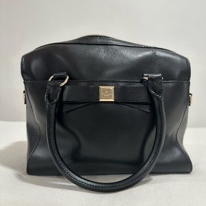 It’s a used Kate spade shoulder bag